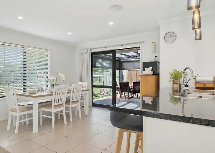 Basil - Lynmore With Amazing Covered Deck *