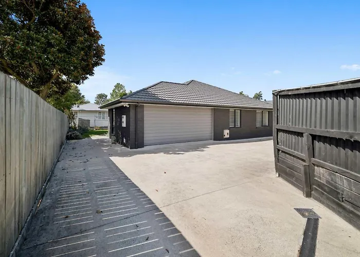 Basil - Lynmore With Amazing Covered Deck